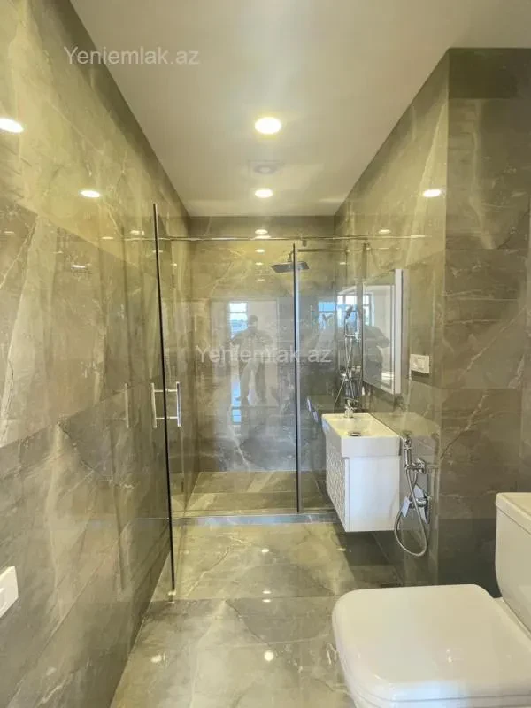 Satılır 3 otaqlı yeni tikili 134 m²