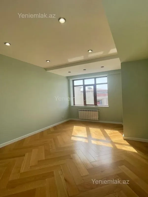 Satılır 3 otaqlı yeni tikili 134 m²
