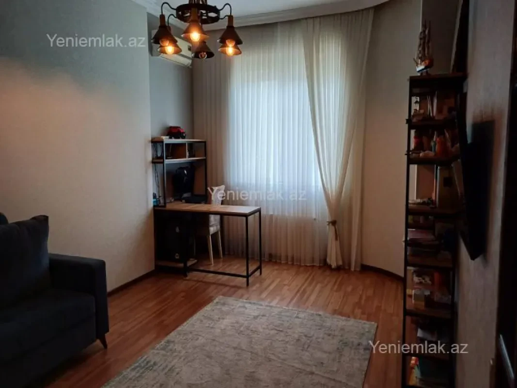 Satılır 2 otaqlı yeni tikili 70 m²