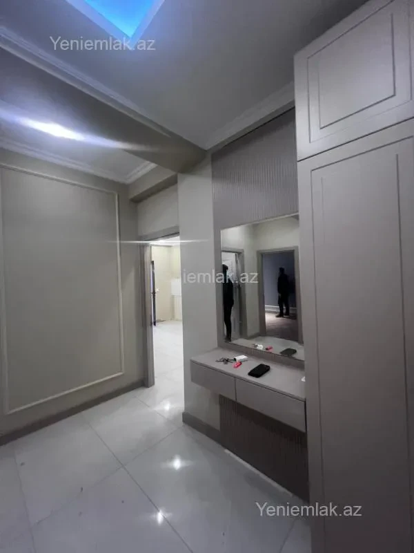 Satılır 2 otaqlı yeni tikili 82.5 m²