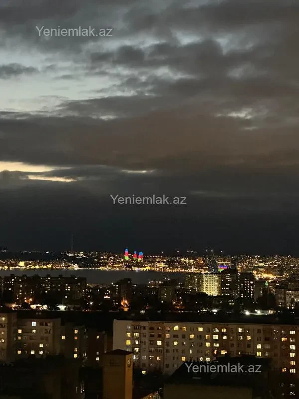 Satılır 3 otaqlı yeni tikili 135 m²