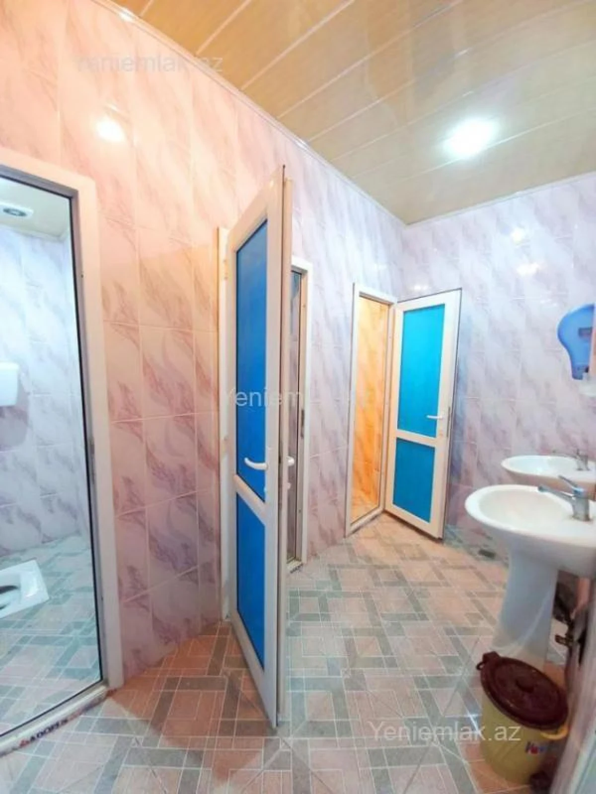 Satılır 3 otaqlı obyekt 300 m²