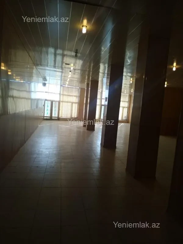Satılır 3 otaqlı obyekt 300 m²