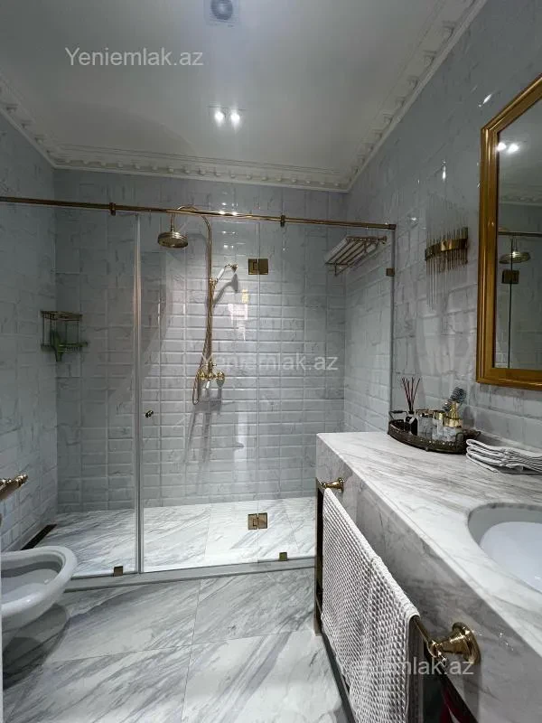 Satılır 4 otaqlı yeni tikili 209 m²