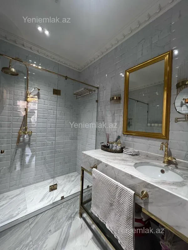 Satılır 4 otaqlı yeni tikili 209 m²