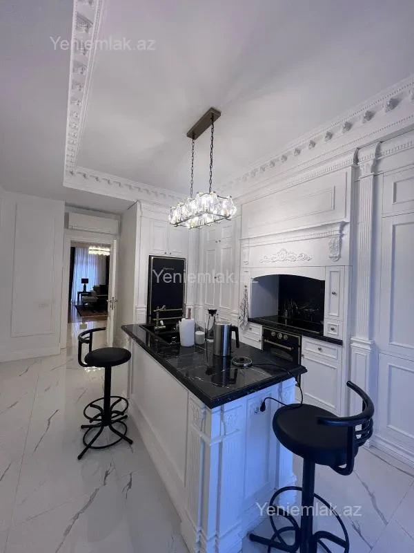 Satılır 4 otaqlı yeni tikili 209 m²