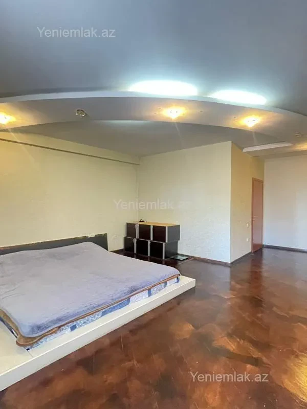 Satılır 3 otaqlı yeni tikili 140 m²