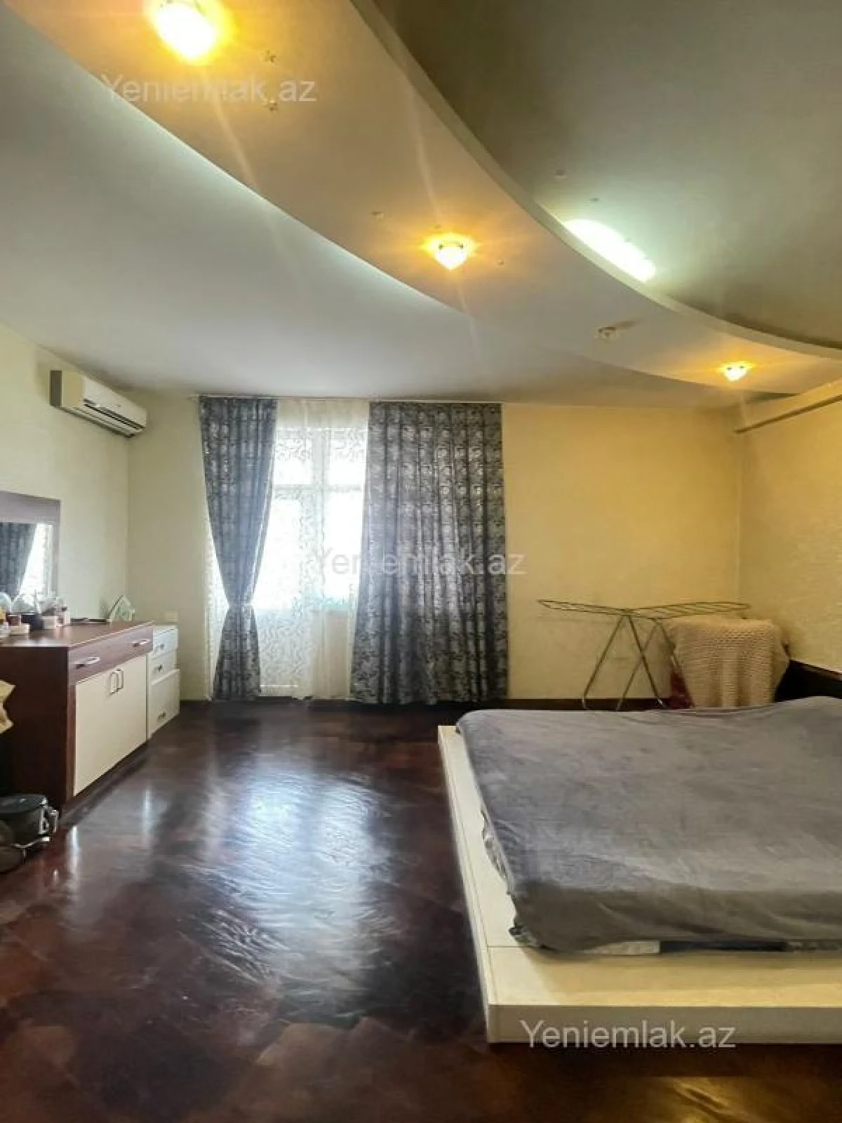 Satılır 3 otaqlı yeni tikili 140 m²