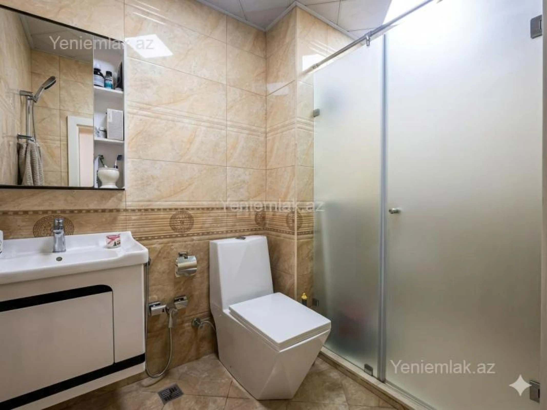 Satılır 2 otaqlı yeni tikili 70 m²