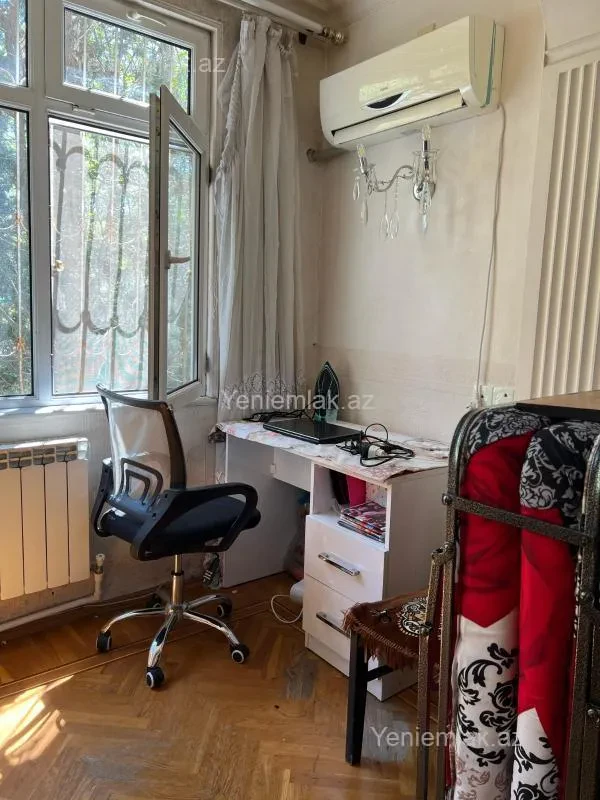 Satılır 1 otaqlı köhnə tikili 50 m²