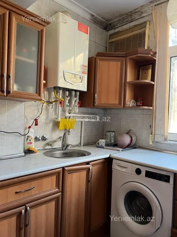 Satılır 1 otaqlı köhnə tikili 50 m²