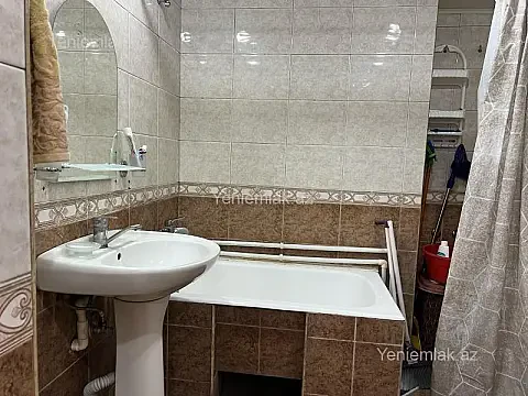 Satılır 1 otaqlı köhnə tikili 50 m²