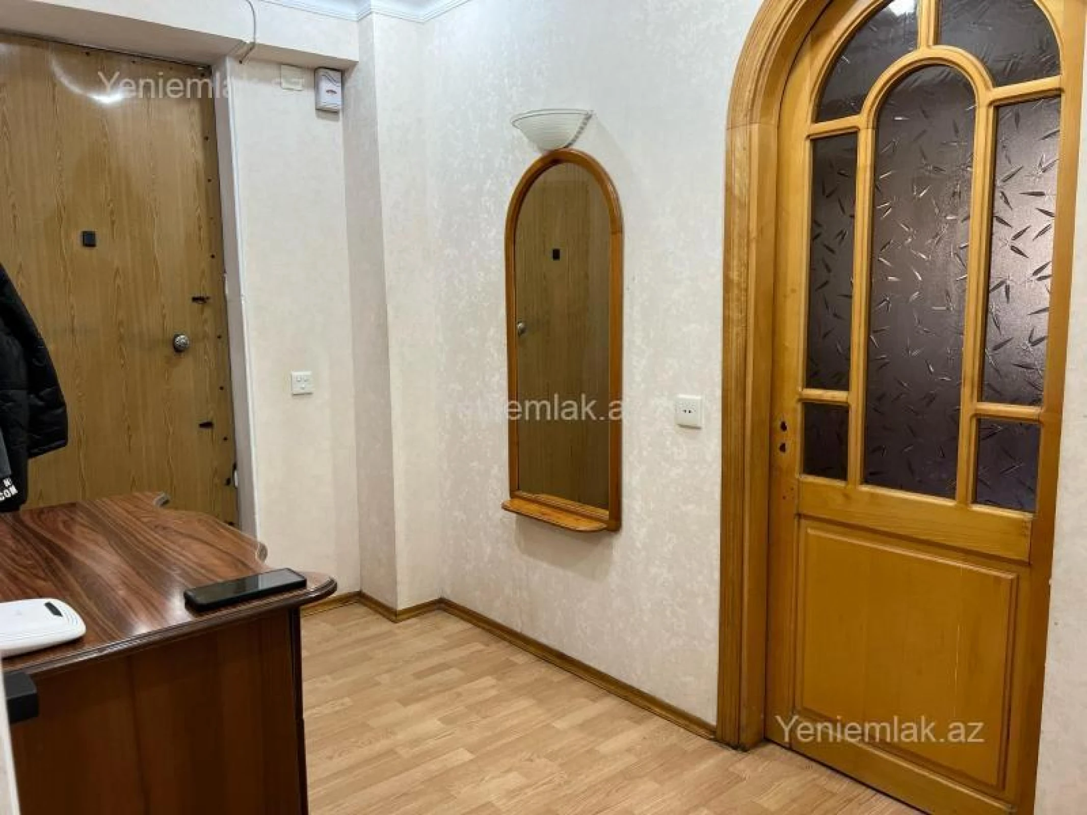 Satılır 1 otaqlı köhnə tikili 50 m²