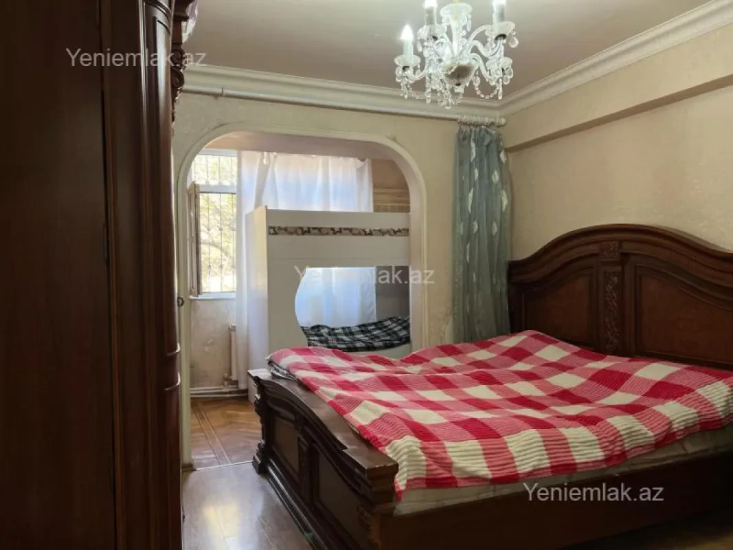 Satılır 1 otaqlı köhnə tikili 50 m²