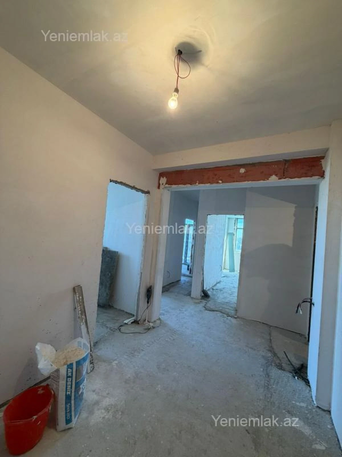 Satılır 3 otaqlı yeni tikili 8 m²