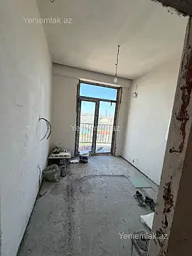 Satılır 3 otaqlı yeni tikili 8 m²