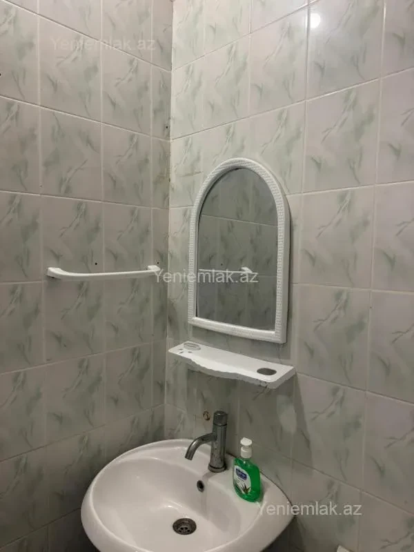 Satılır 1 otaqlı köhnə tikili 40 m²