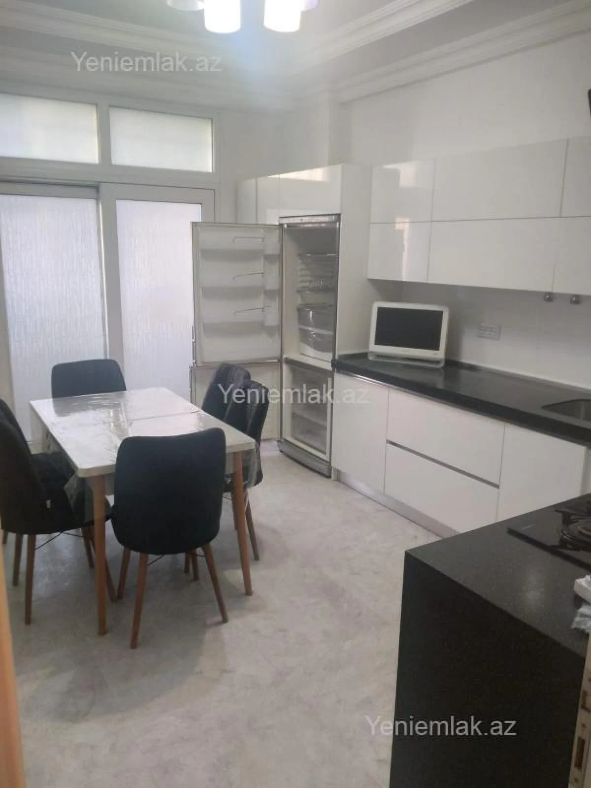 Satılır 3 otaqlı yeni tikili 150 m²