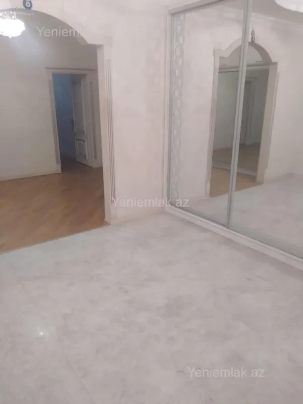 Satılır 3 otaqlı yeni tikili 150 m²