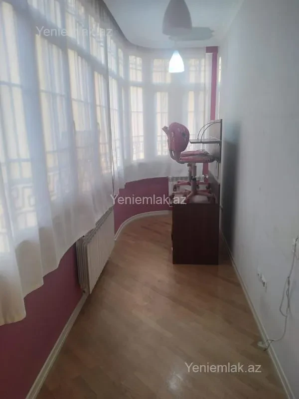 Satılır 3 otaqlı yeni tikili 150 m²