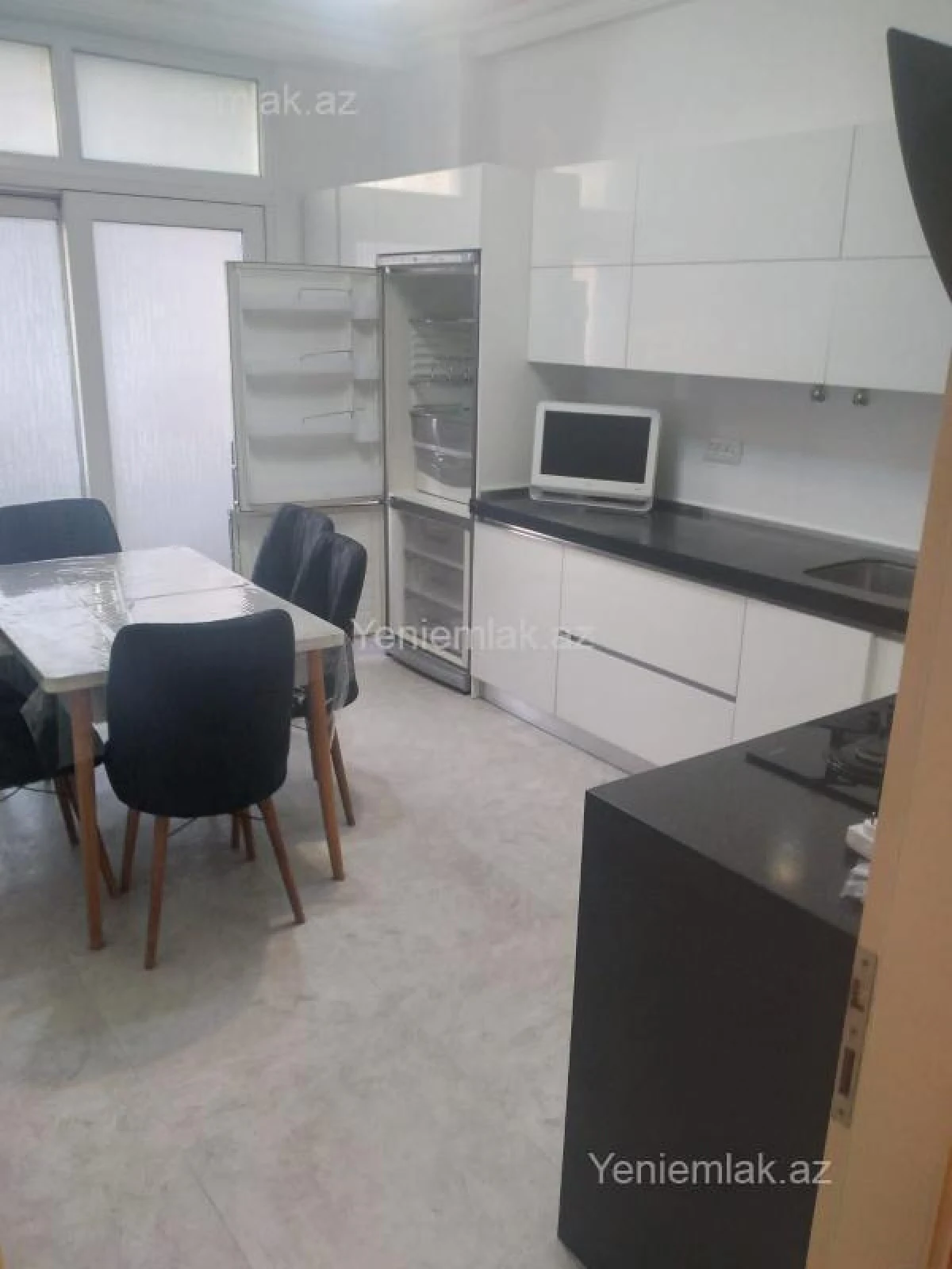 Satılır 3 otaqlı yeni tikili 150 m²