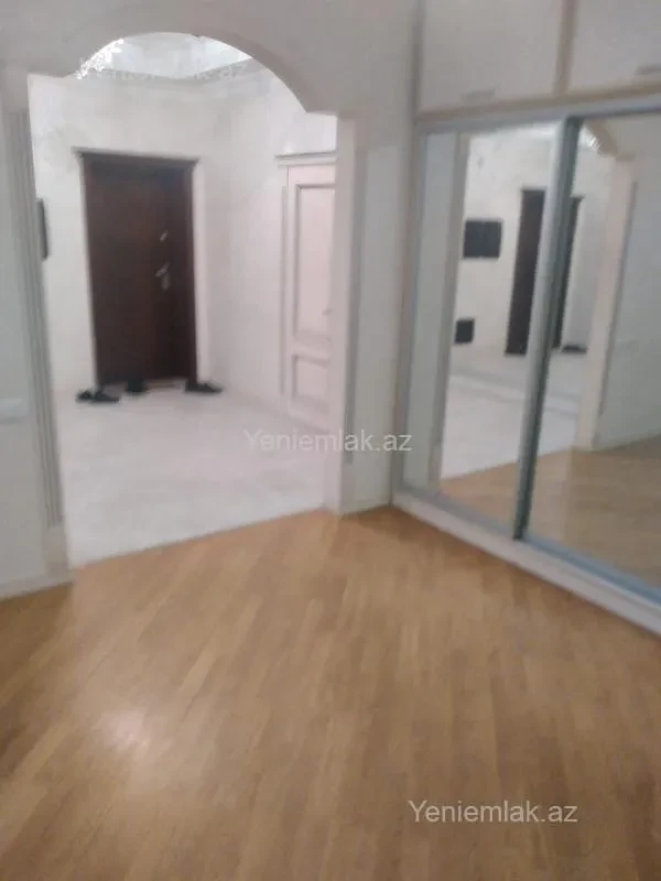 Satılır 3 otaqlı yeni tikili 150 m²