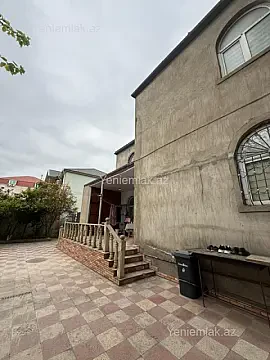 Satılır 9 otaqlı həyət evi 300 m²