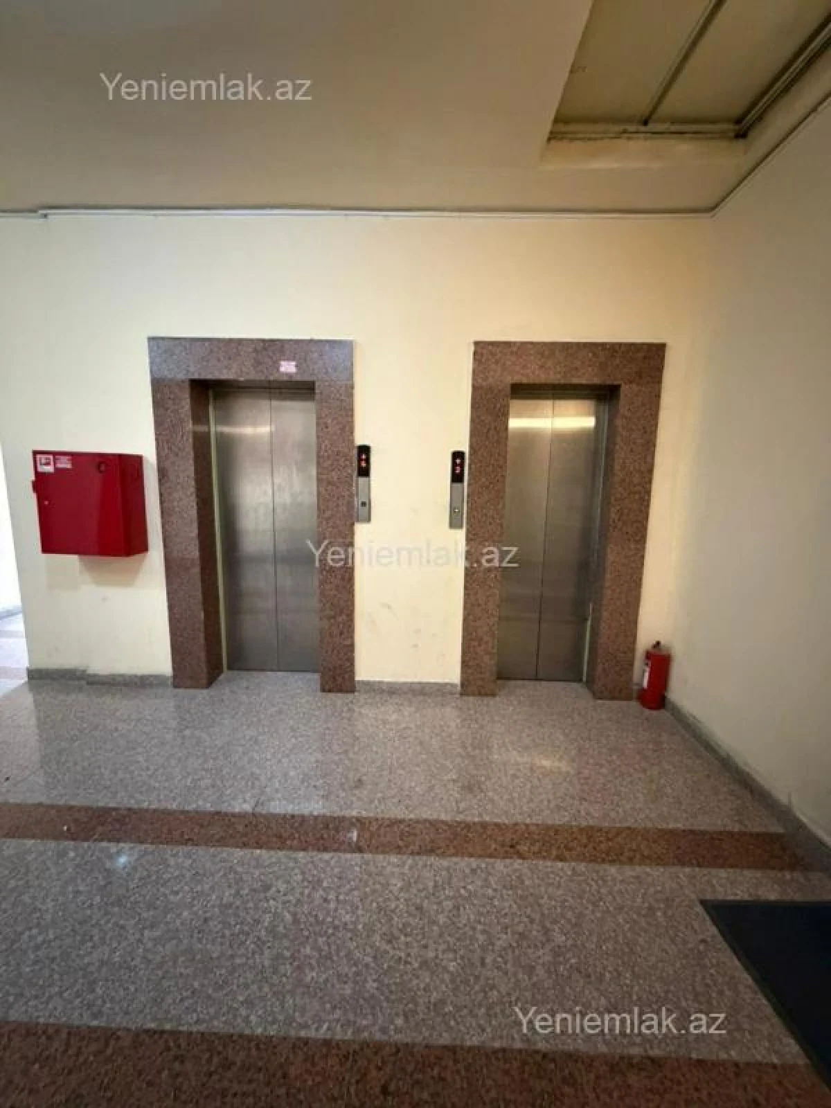 Satılır 3 otaqlı yeni tikili 125 m²