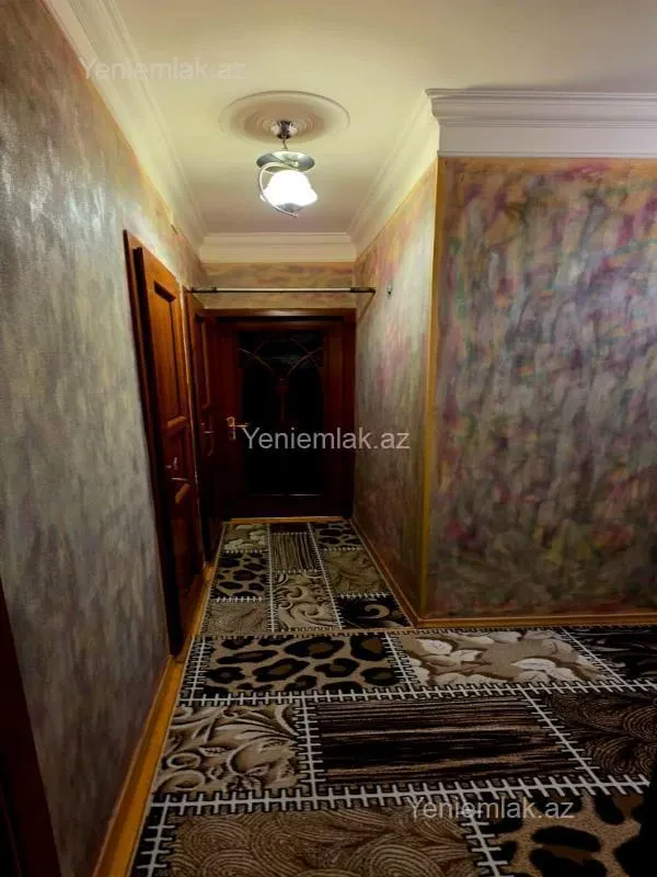 Satılır 2 otaqlı köhnə tikili 56 m²
