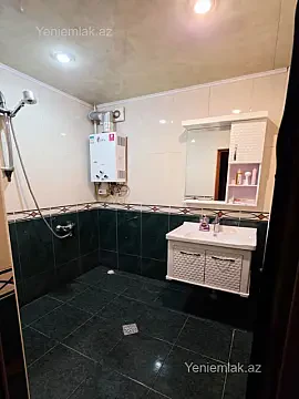Satılır 2 otaqlı köhnə tikili 56 m²