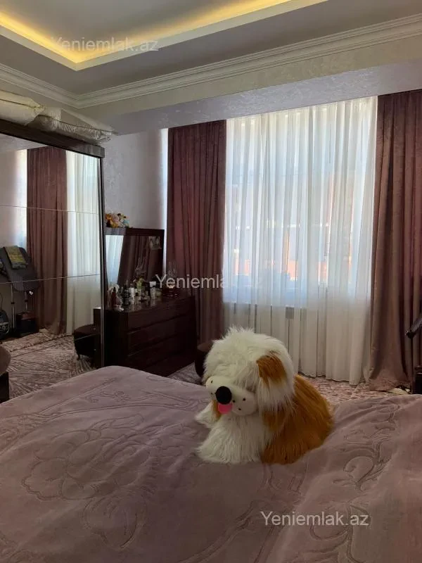 Satılır 2 otaqlı yeni tikili 72 m²