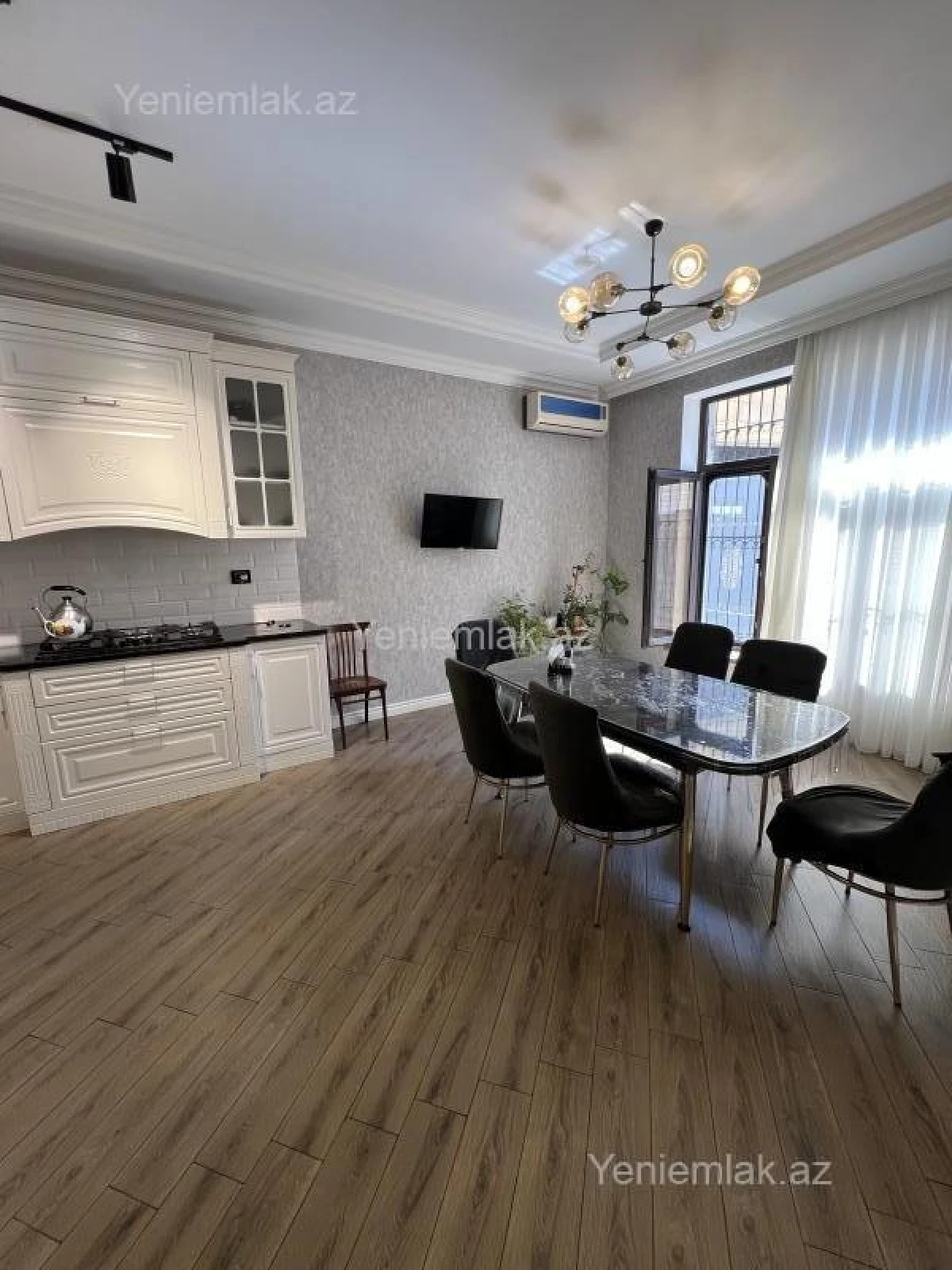 Satılır 7 otaqlı həyət evi 500 m²