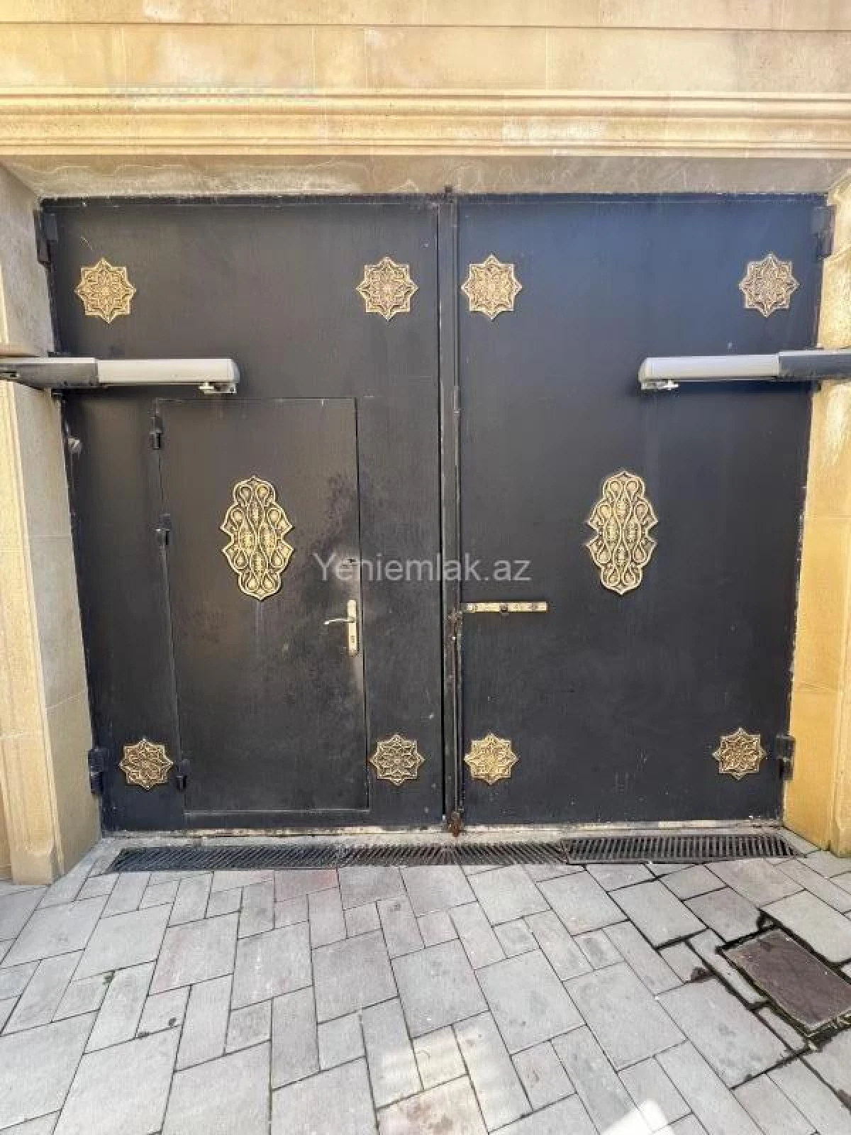 Satılır 7 otaqlı həyət evi 500 m²