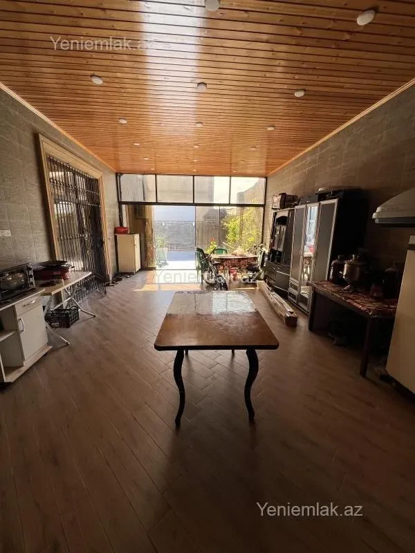 Satılır 7 otaqlı həyət evi 500 m²