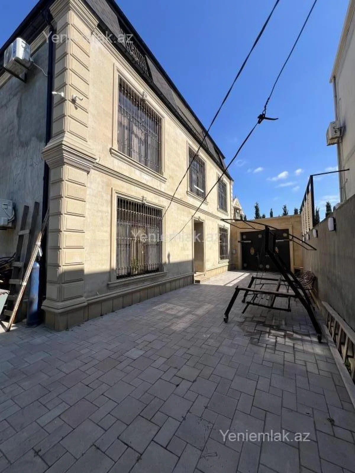 Satılır 7 otaqlı həyət evi 500 m²