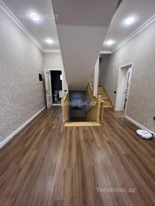 Satılır 7 otaqlı həyət evi 500 m²