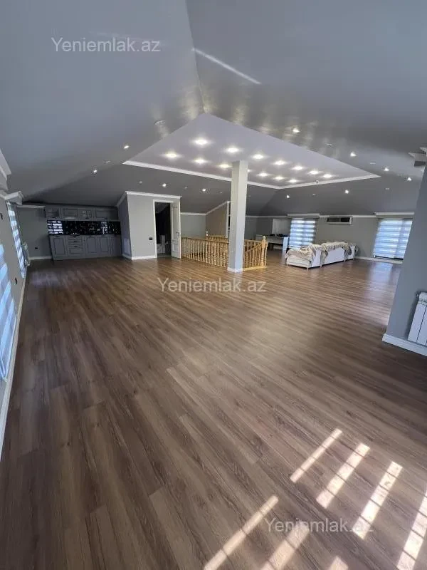 Satılır 7 otaqlı həyət evi 500 m²