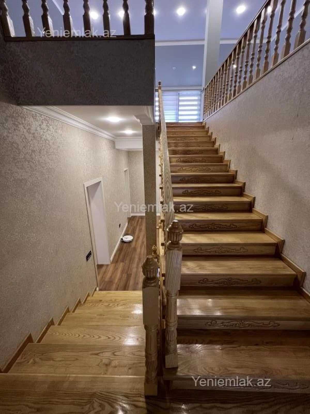 Satılır 7 otaqlı həyət evi 500 m²