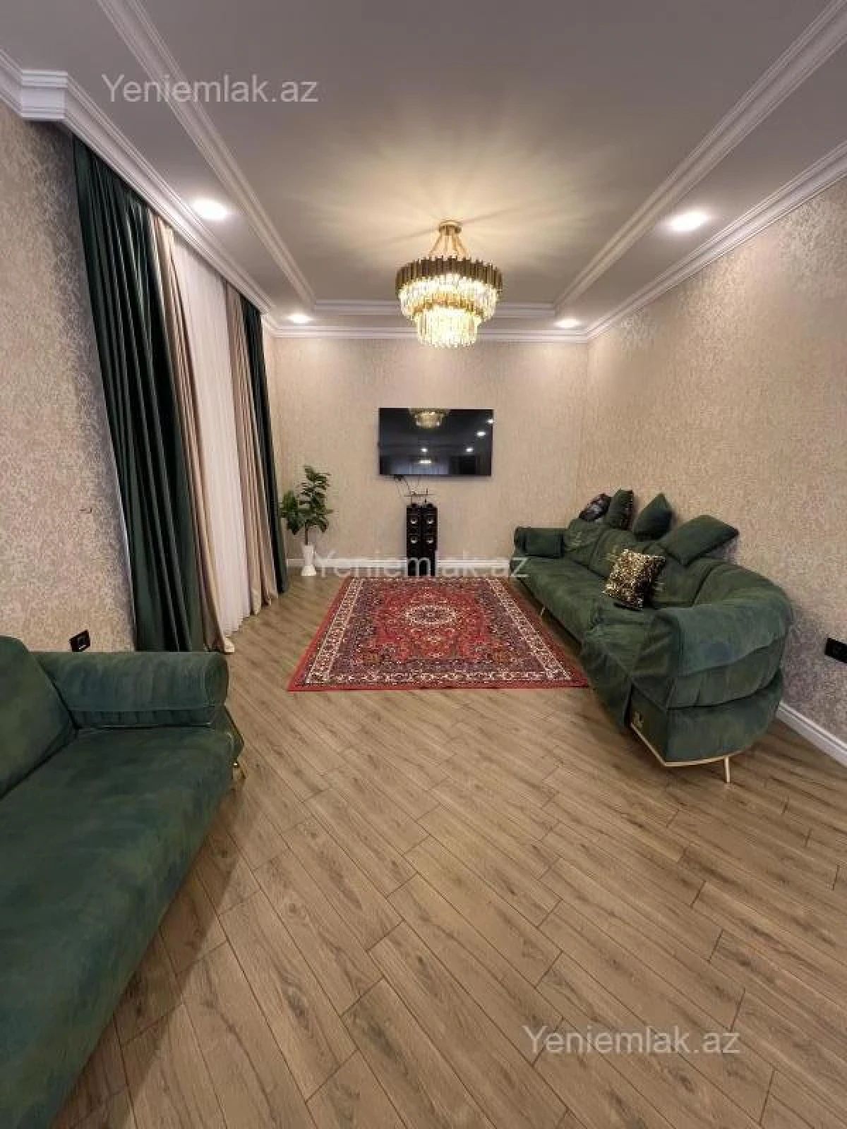 Satılır 7 otaqlı həyət evi 500 m²