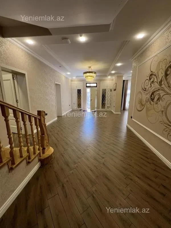 Satılır 7 otaqlı həyət evi 500 m²