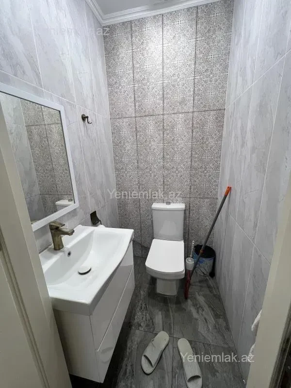 Satılır 7 otaqlı həyət evi 500 m²
