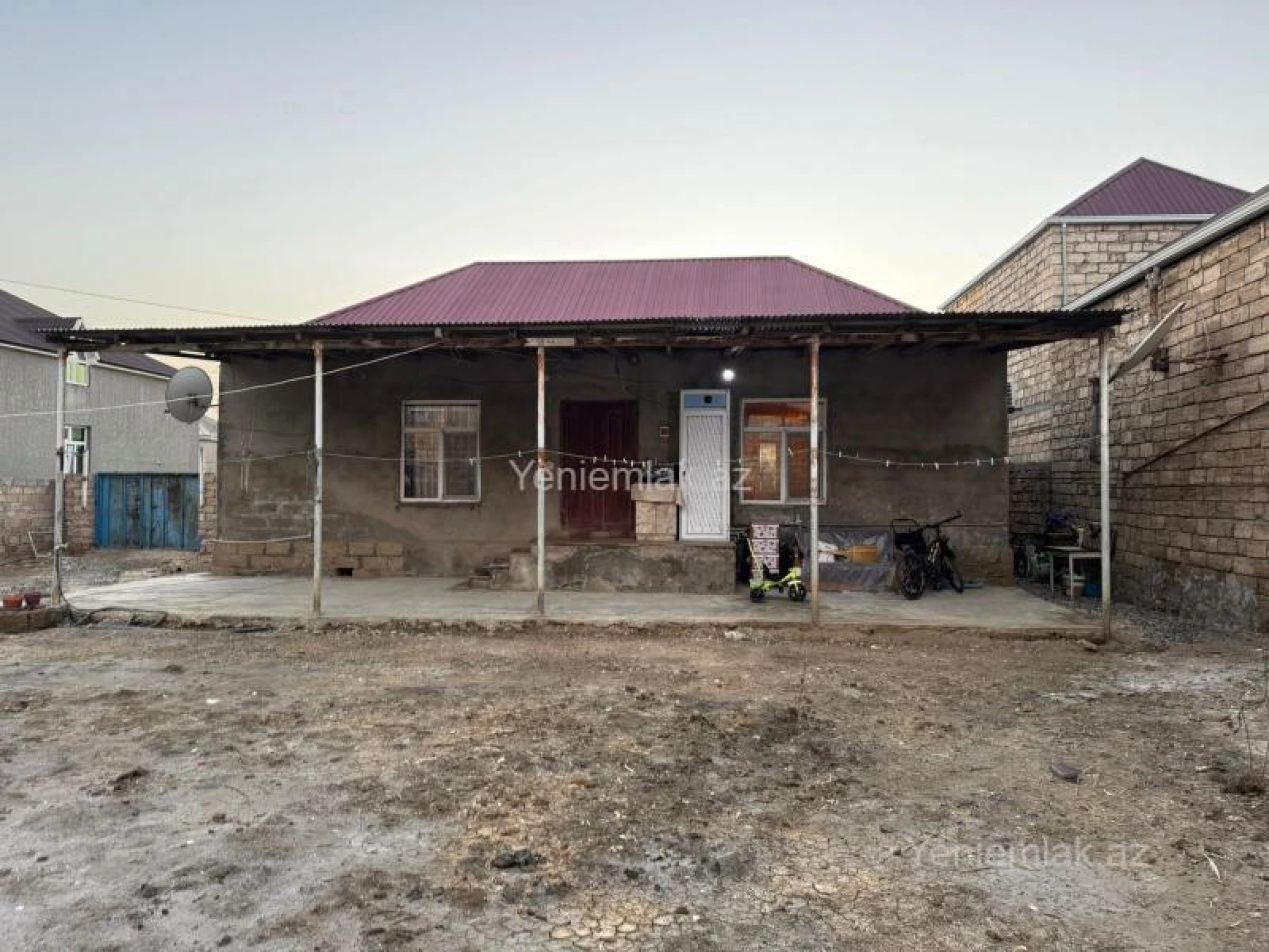 Satılır 4 otaqlı həyət evi 100 m²