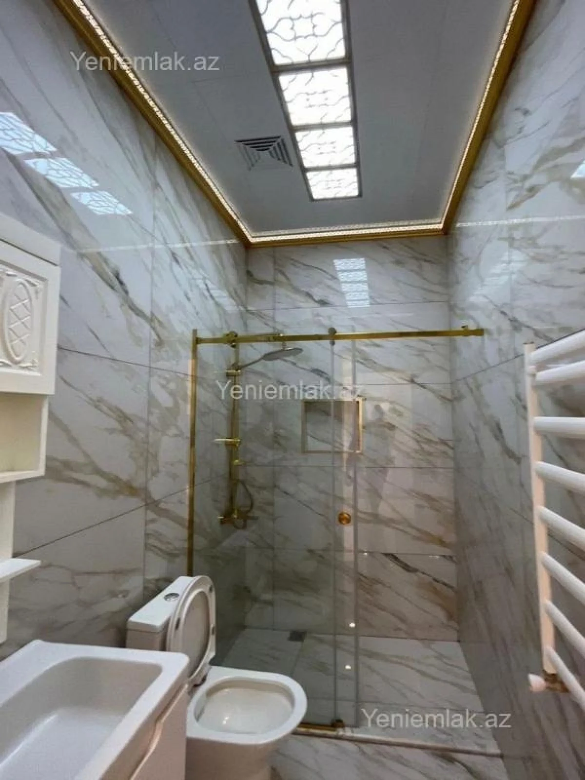Satılır 5 otaqlı həyət evi 250 m²