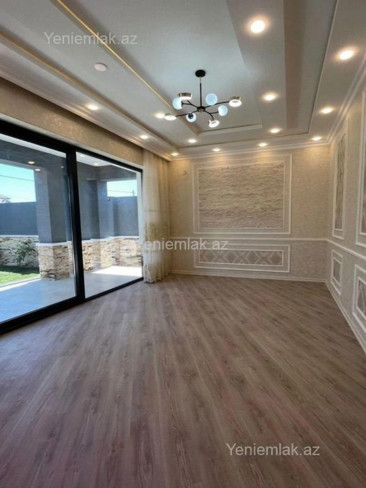 Satılır 5 otaqlı həyət evi 250 m²