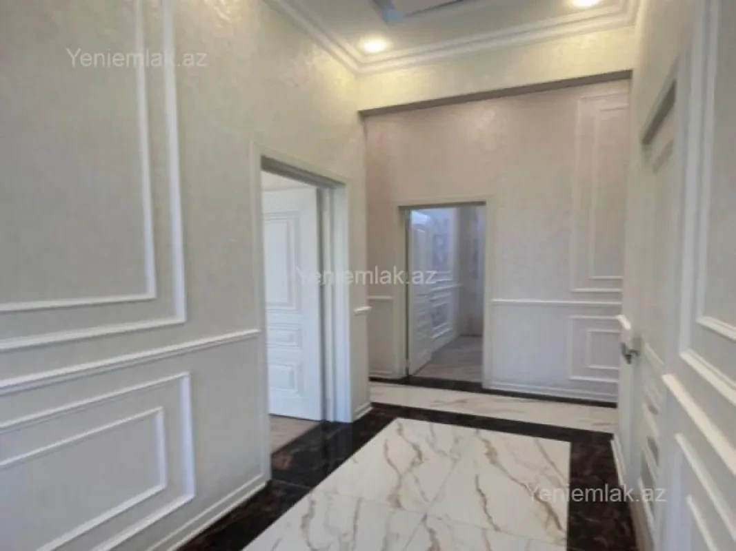 Satılır 5 otaqlı həyət evi 250 m²