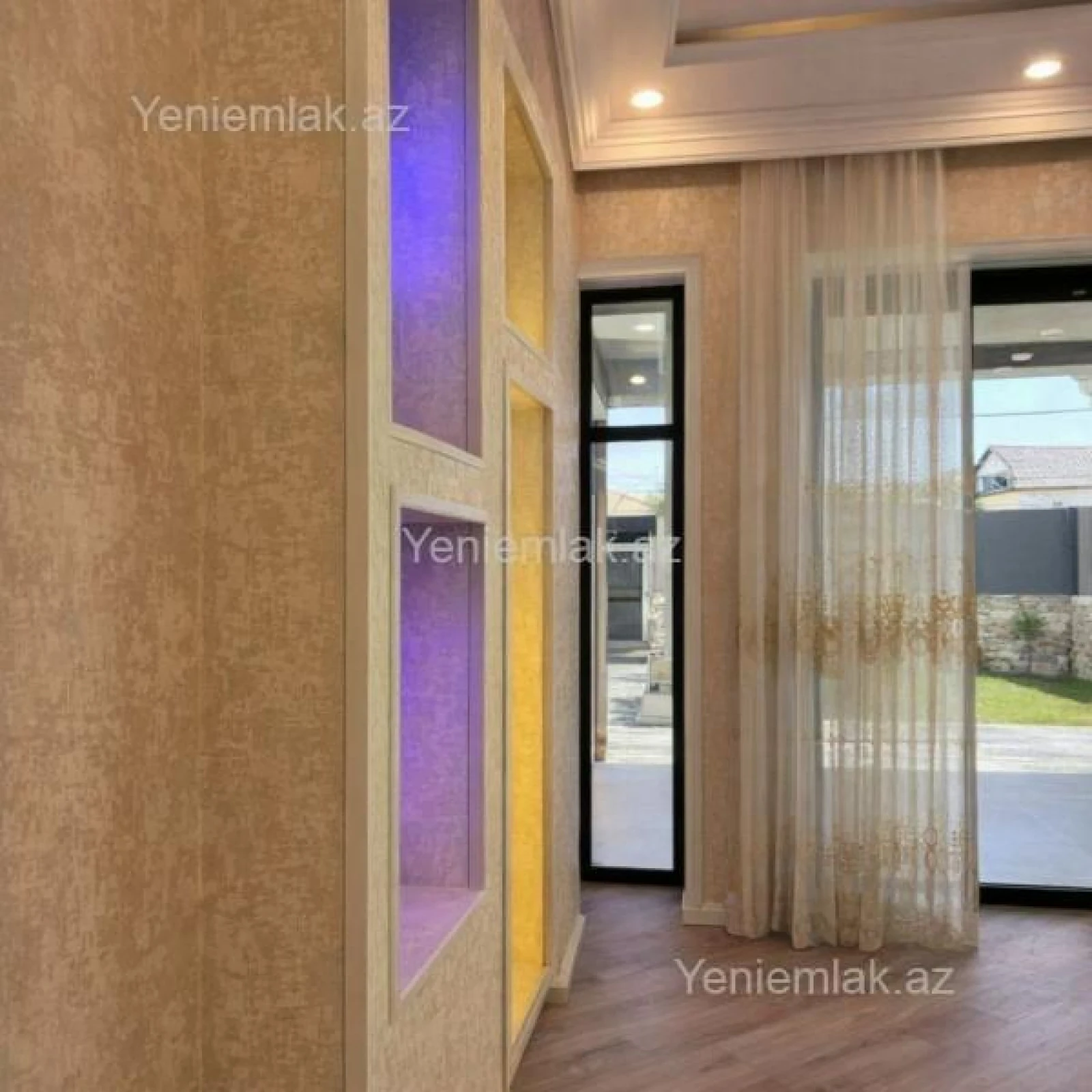 Satılır 5 otaqlı həyət evi 250 m²
