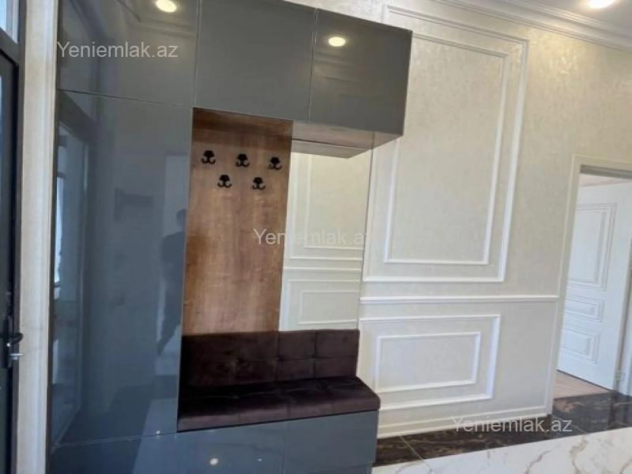 Satılır 5 otaqlı həyət evi 250 m²