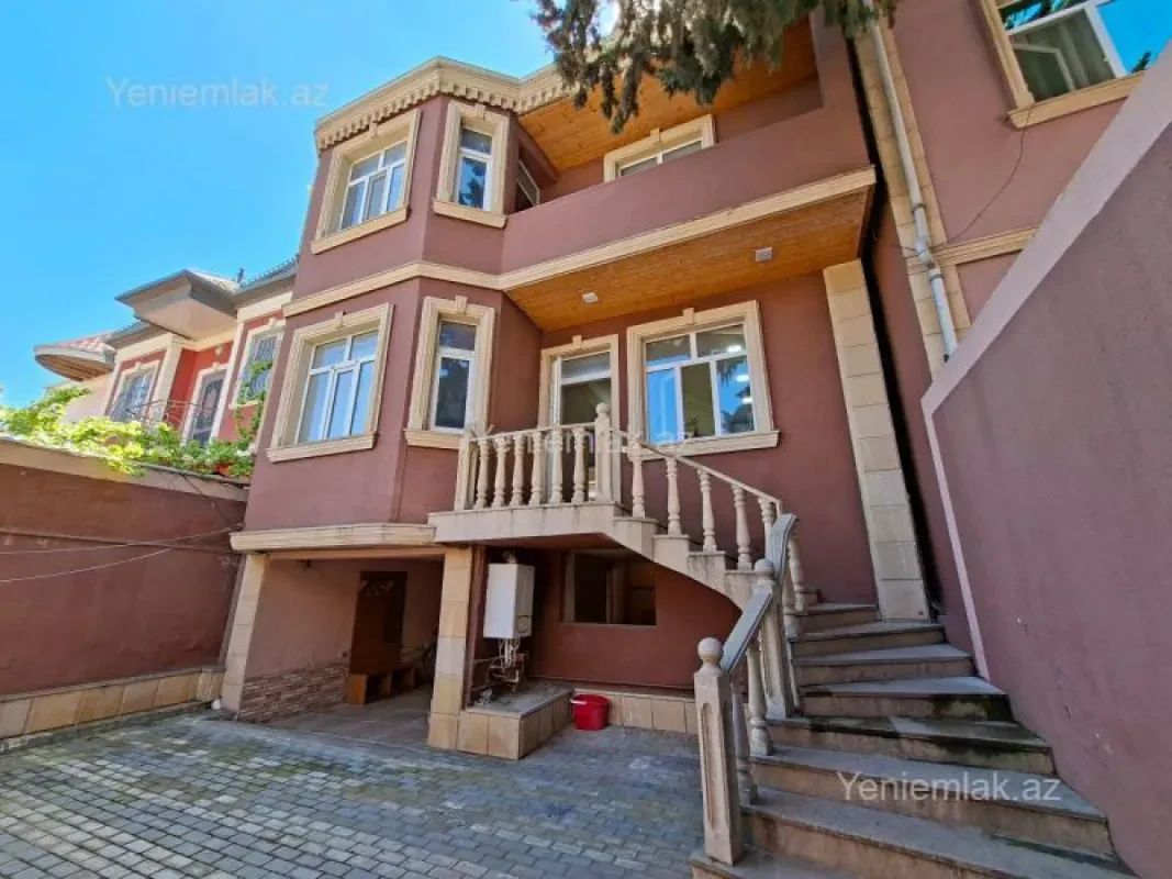 Satılır 5 otaqlı həyət evi 150 m²