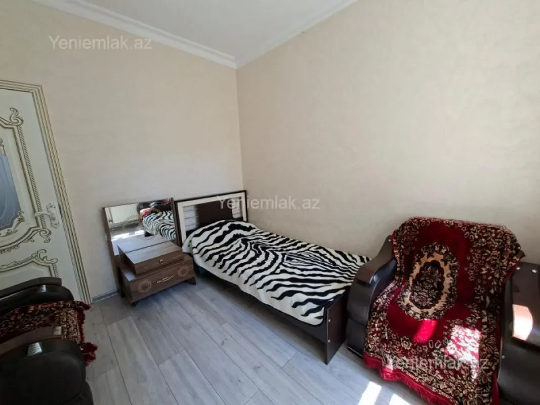 Satılır 5 otaqlı həyət evi 150 m²