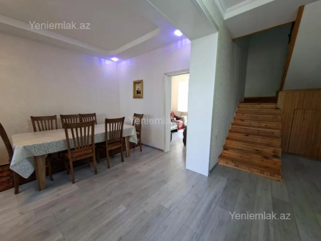 Satılır 5 otaqlı həyət evi 150 m²